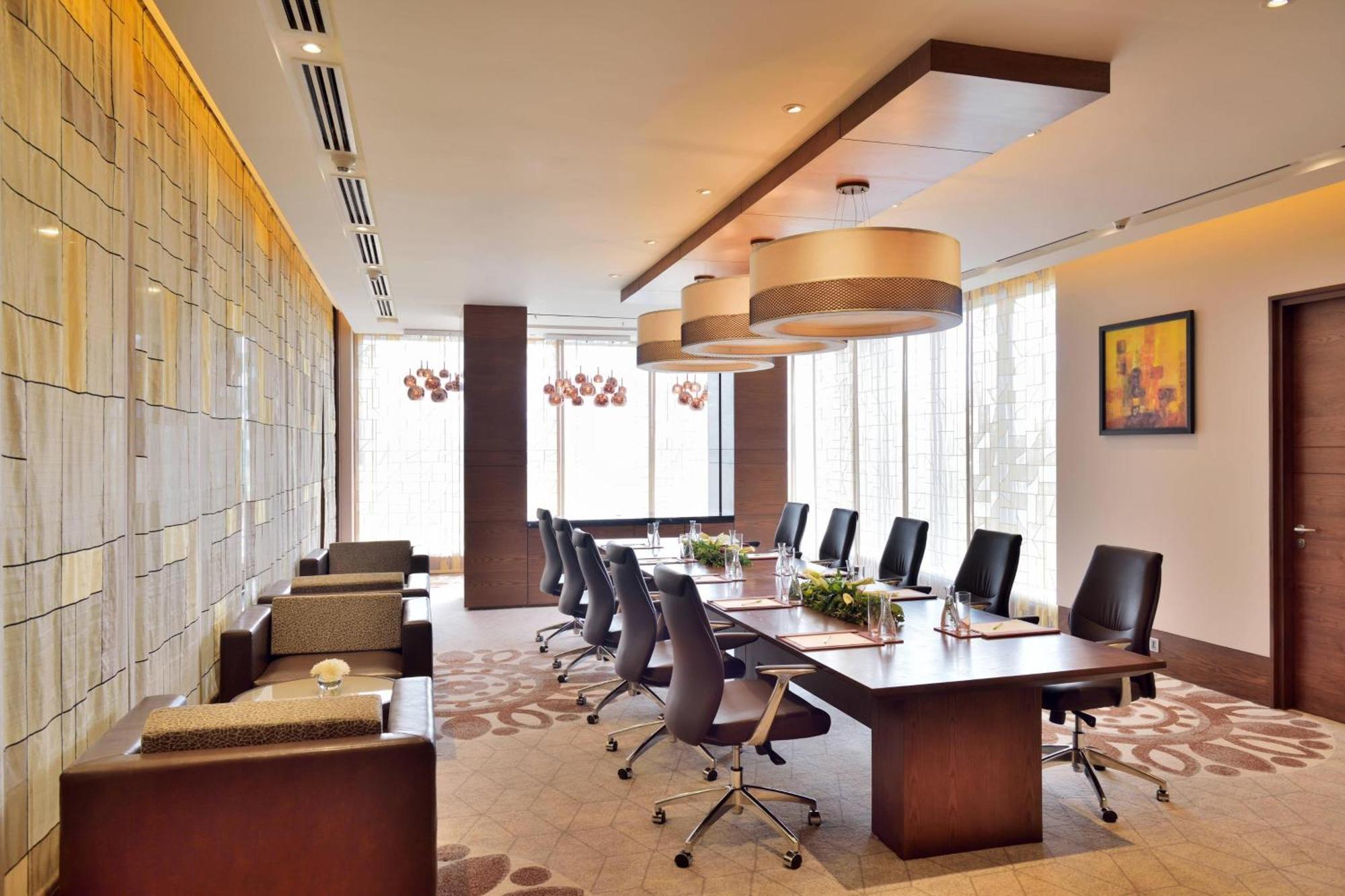 Courtyard By Marriott Raipur Hotel Exterior photo
